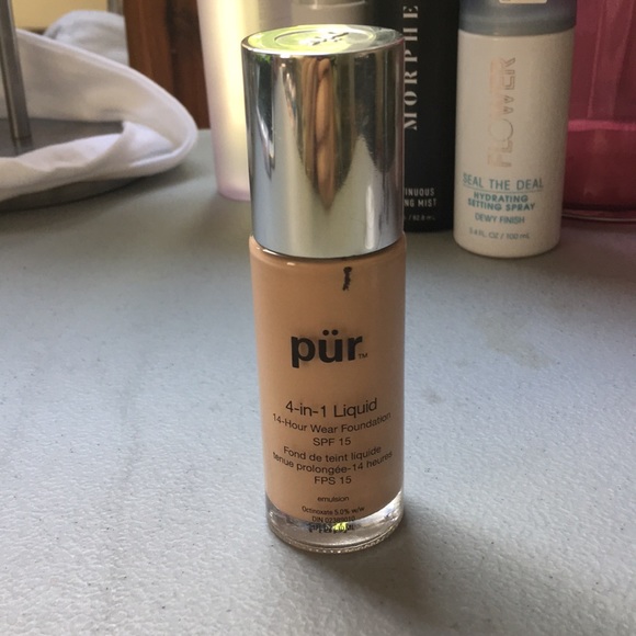 pur 4 in 1 liquid foundation
